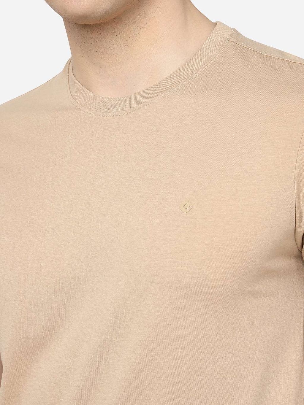 Beige Solid Slim Fit T-Shirt | pehervi