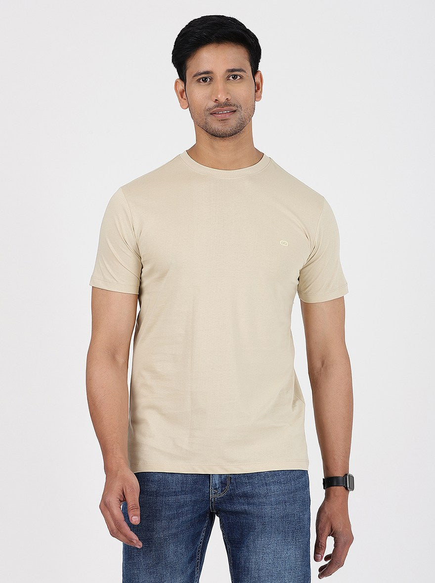 Beige Solid Slim Fit T-Shirt | pehervi