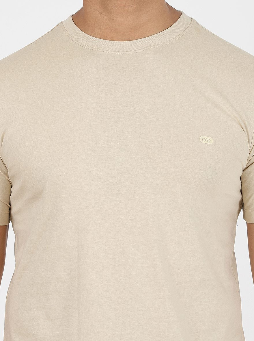 Beige Solid Slim Fit T-Shirt | pehervi